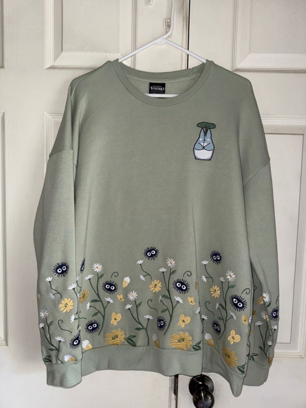 Her Universe My Neighbor Totoro Studio Ghibli Embroidered Sweatshirt - Picture 2 of 5